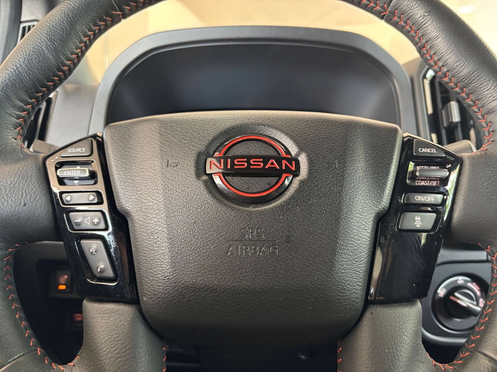 Used 2026 Nissan Frontier PRO-4X AWD/4WD image 26