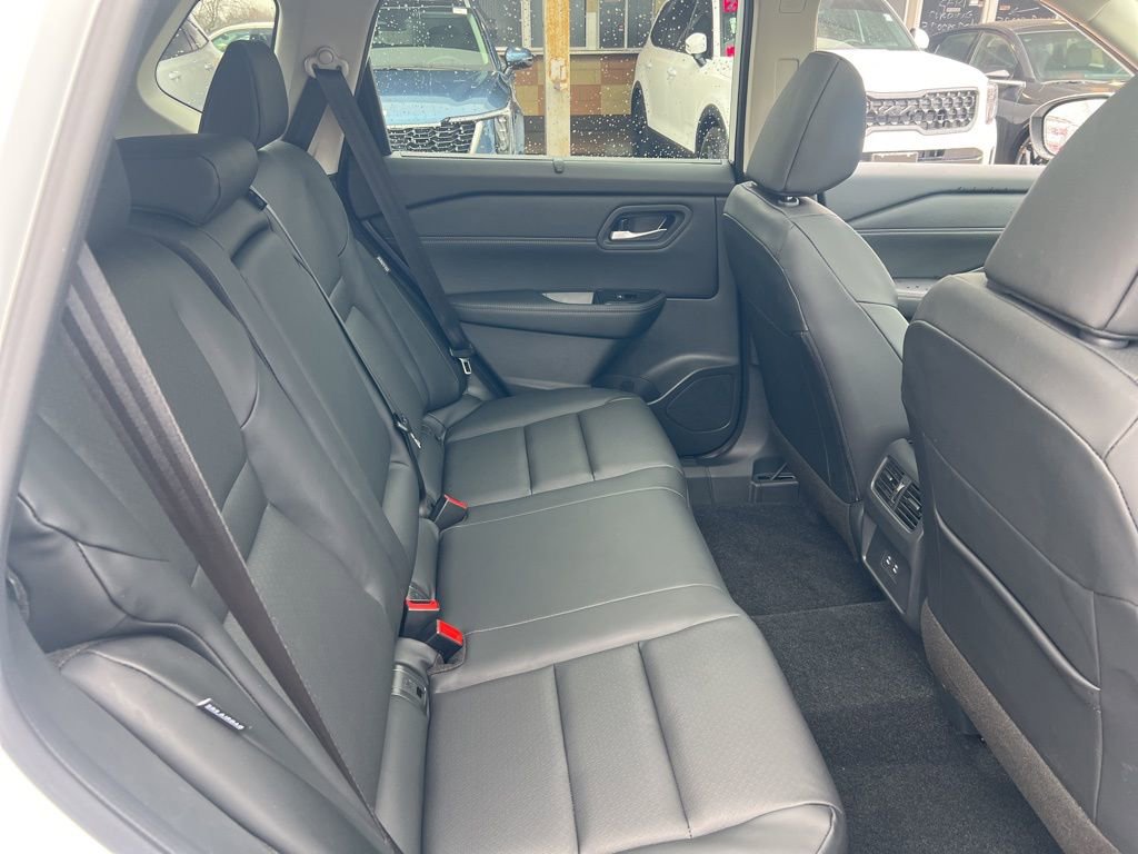 Certified 2026 Nissan Rogue SV w/ SV Premium Package image 16