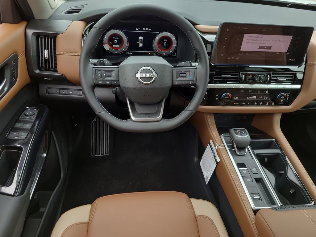 New 2026 Nissan Pathfinder Platinum FWD image 10