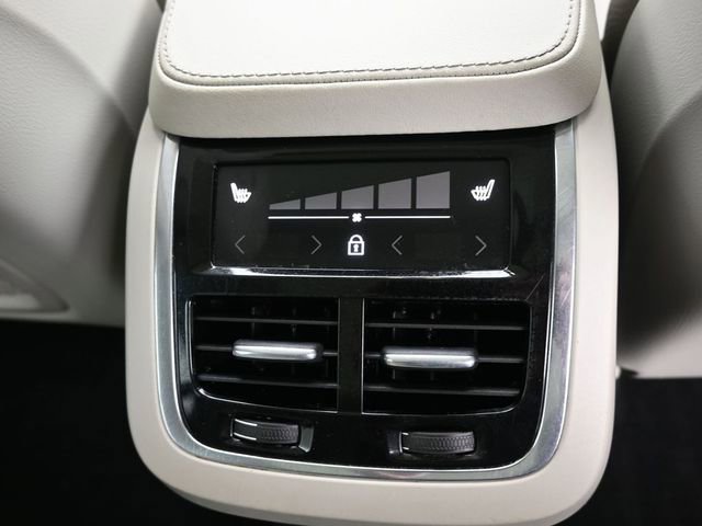 Used 2023 Volvo XC90 B6 Core w/ Protection Package Premier image 33