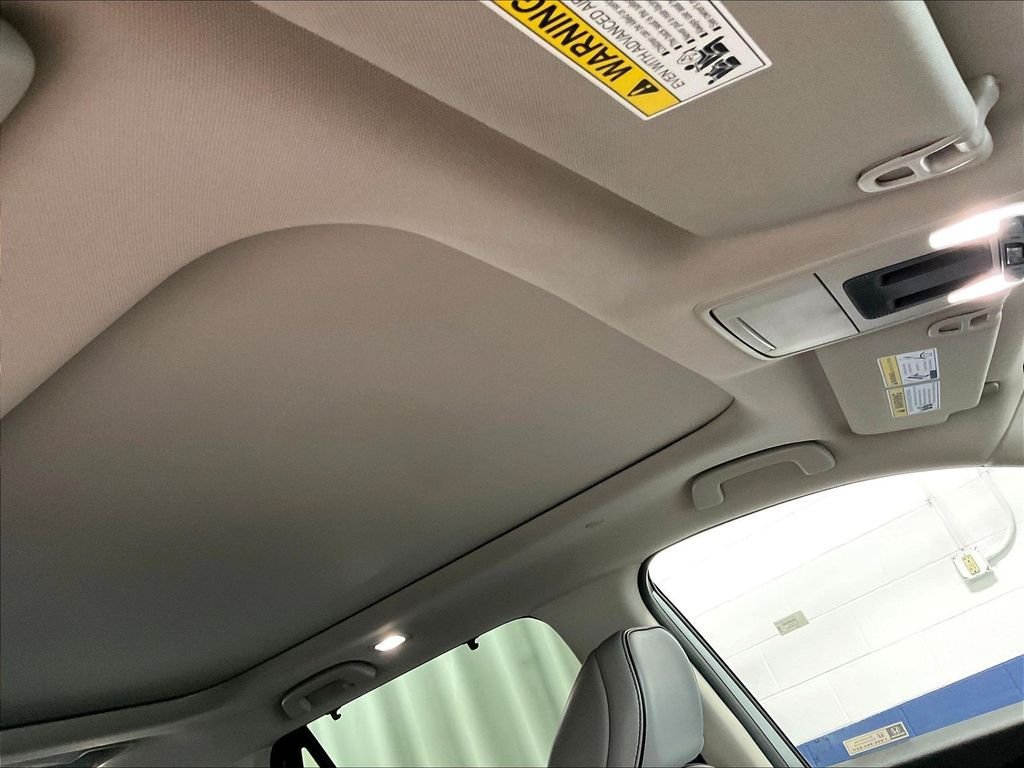 Used 2023 Honda Pilot Elite image 23