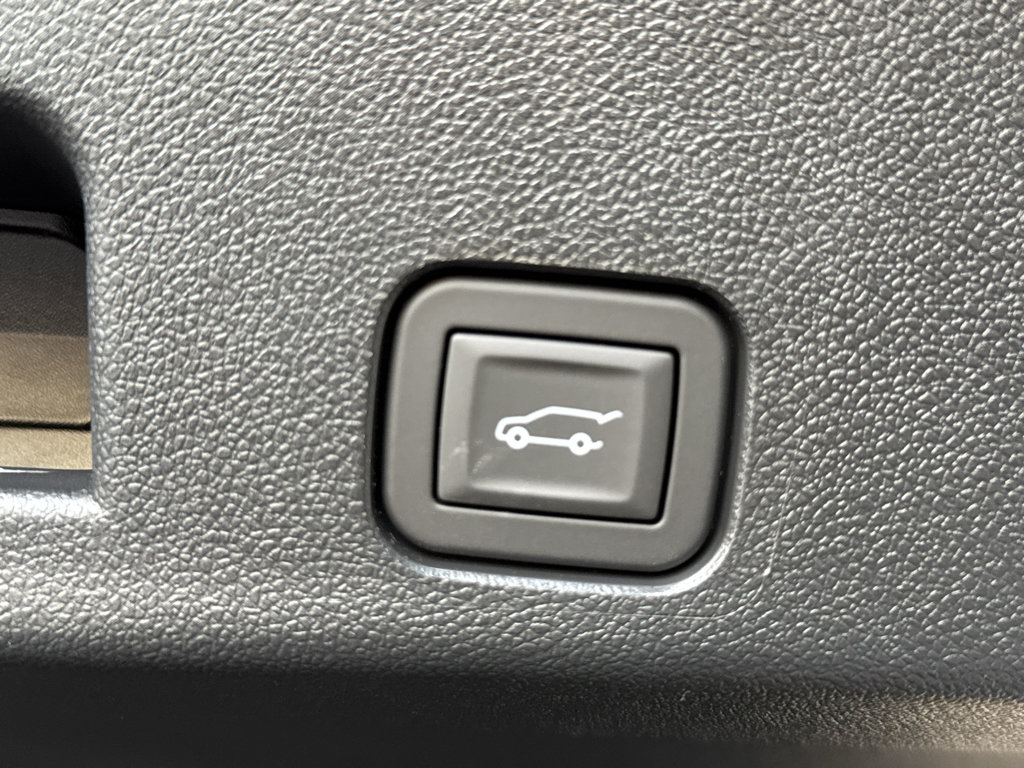New 2026 GMC Acadia Elevation w/ Elevation Premium Package AWD/4WD image 22