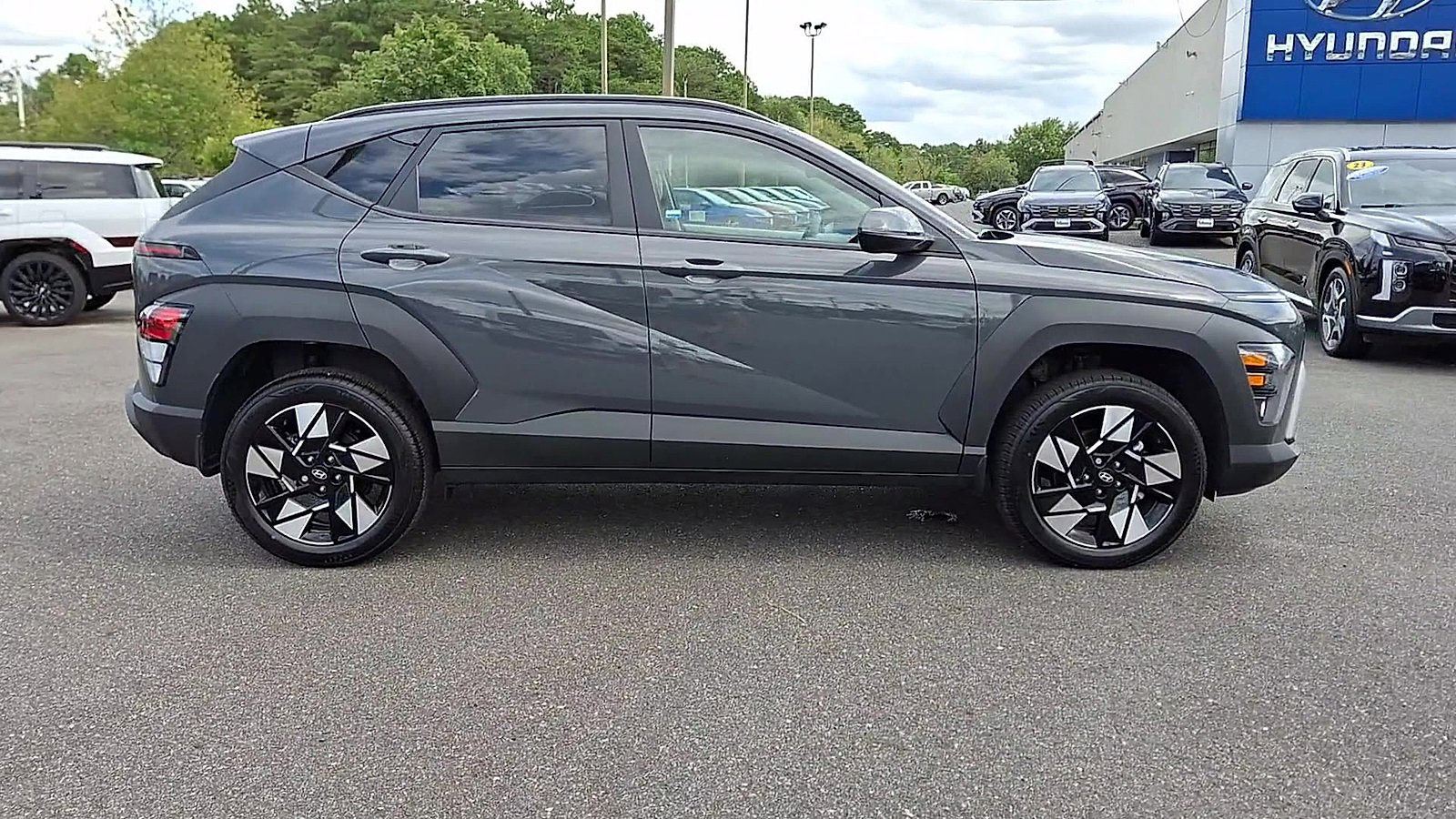 New 2025 Hyundai Kona SEL image 9