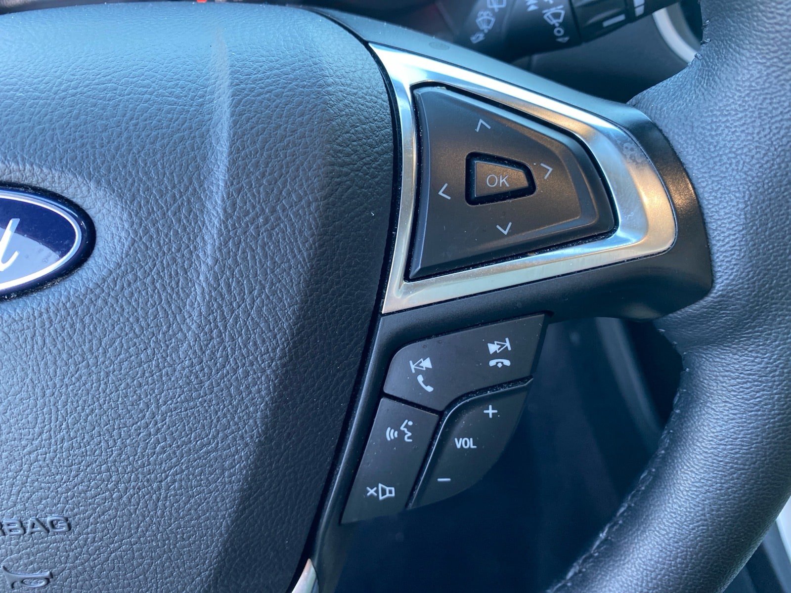 Used 2024 Ford Edge SEL w/ Convenience Package AWD/4WD image 17