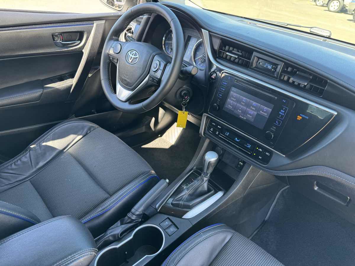 Used 2019 Toyota Corolla SE image 14