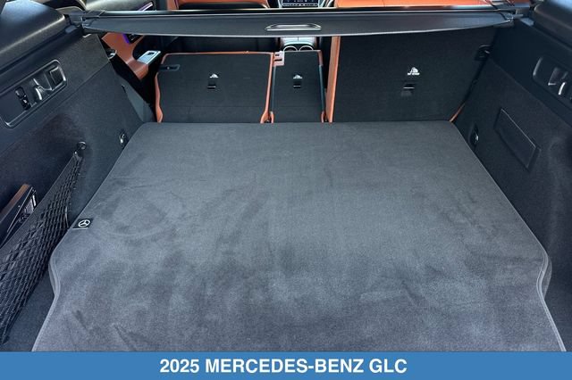 Used 2025 Mercedes-Benz GLC 350e 4MATIC w/ Driver Assistance Package image 17