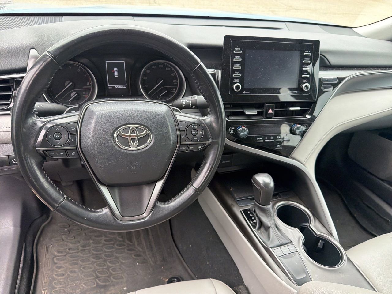 Used 2024 Toyota Camry SE w/ Convenience Package image 11