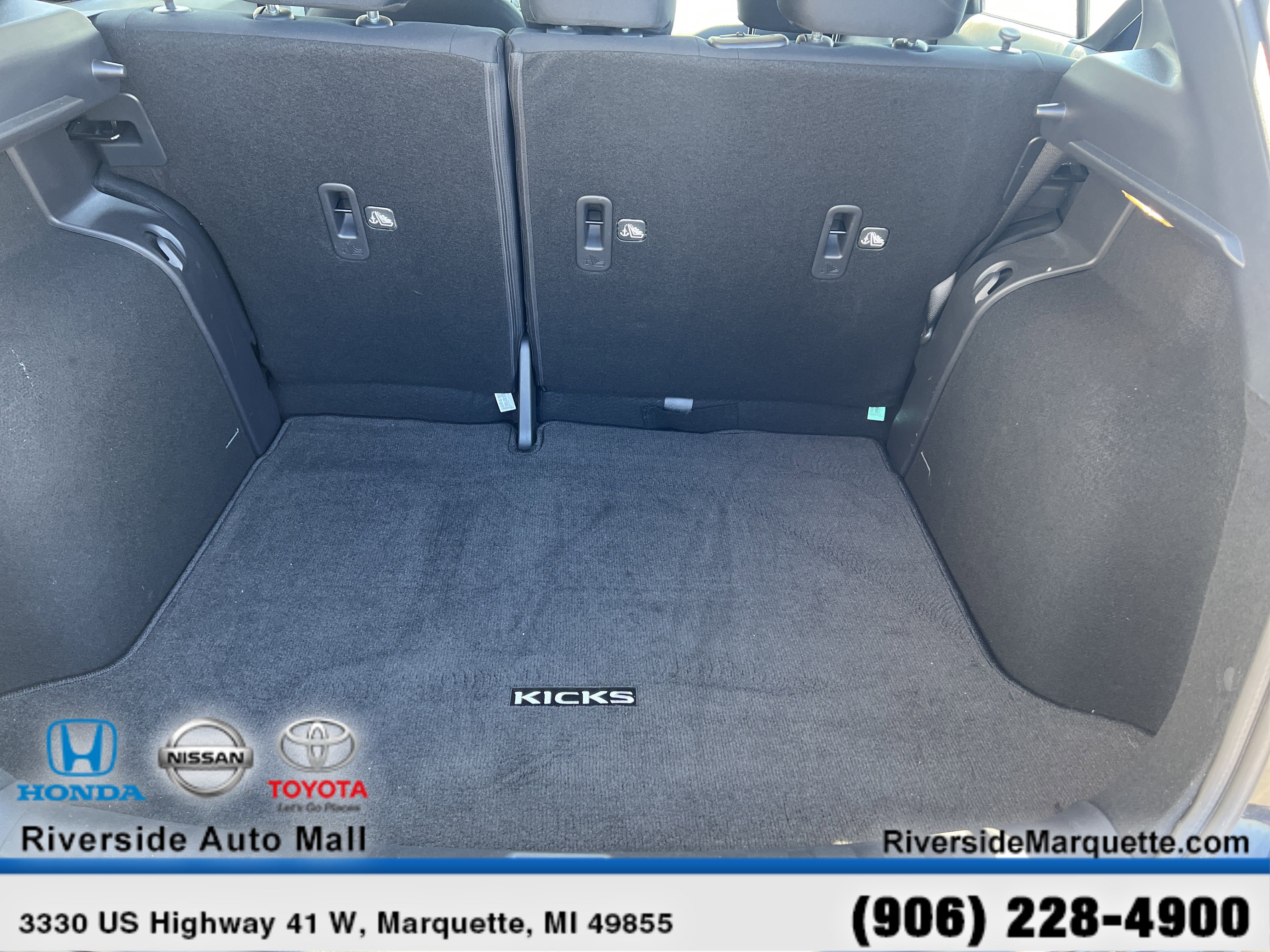 Used 2023 Nissan Kicks S image 4