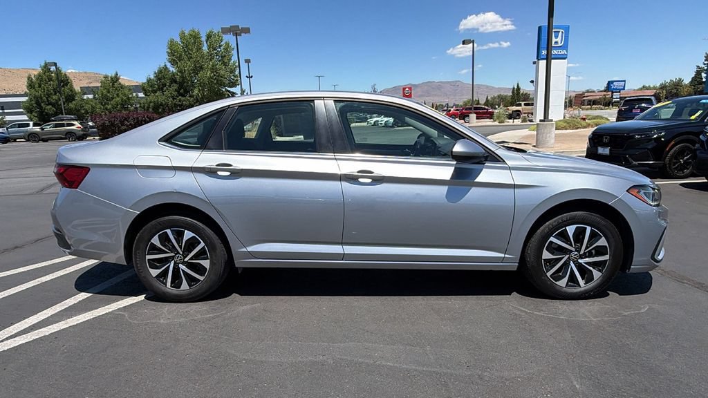 Used 2025 Volkswagen Jetta S FWD image 2