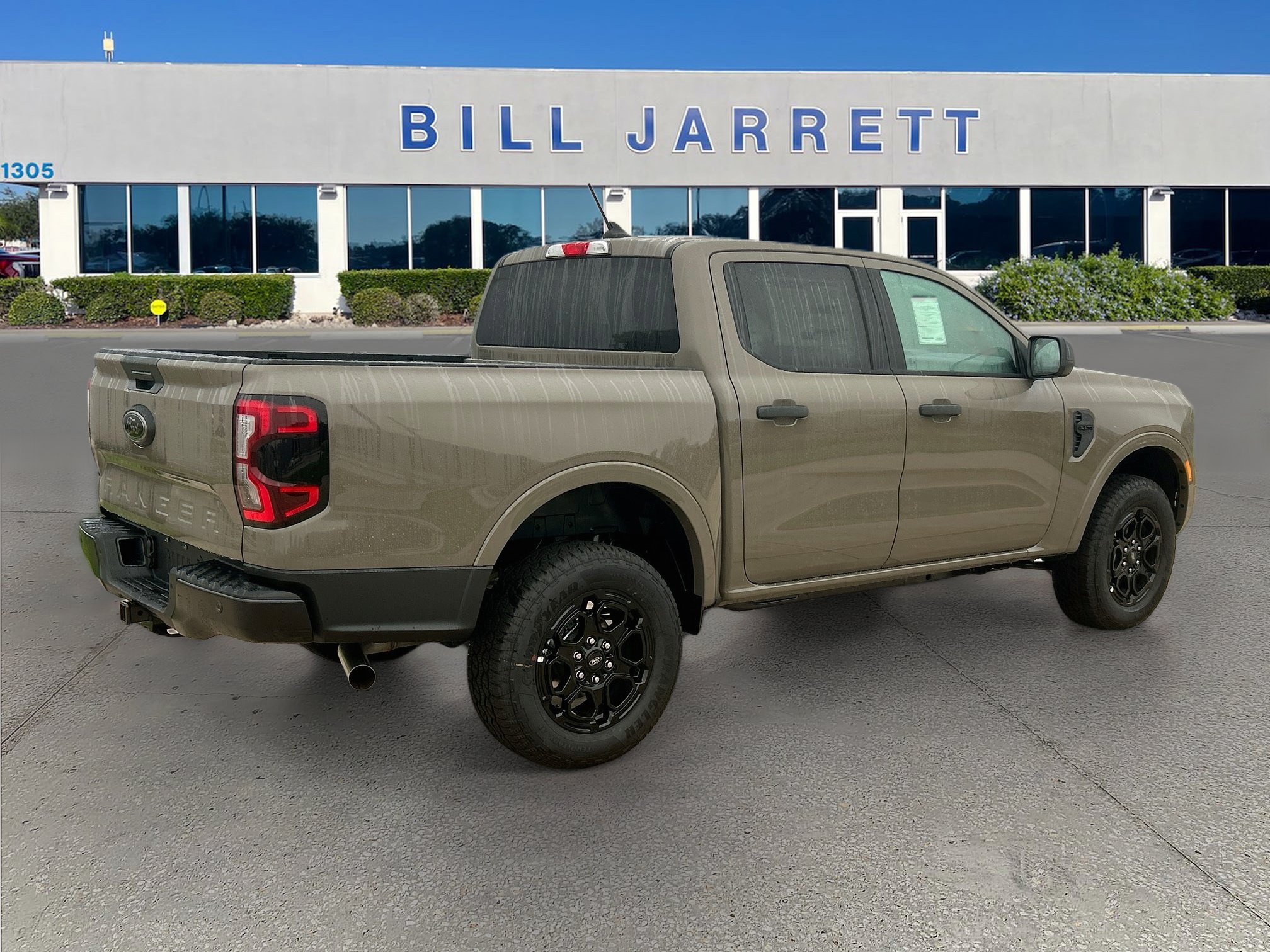 New 2026 Ford Ranger XLT w/ Black Appearance Package RWD image 4