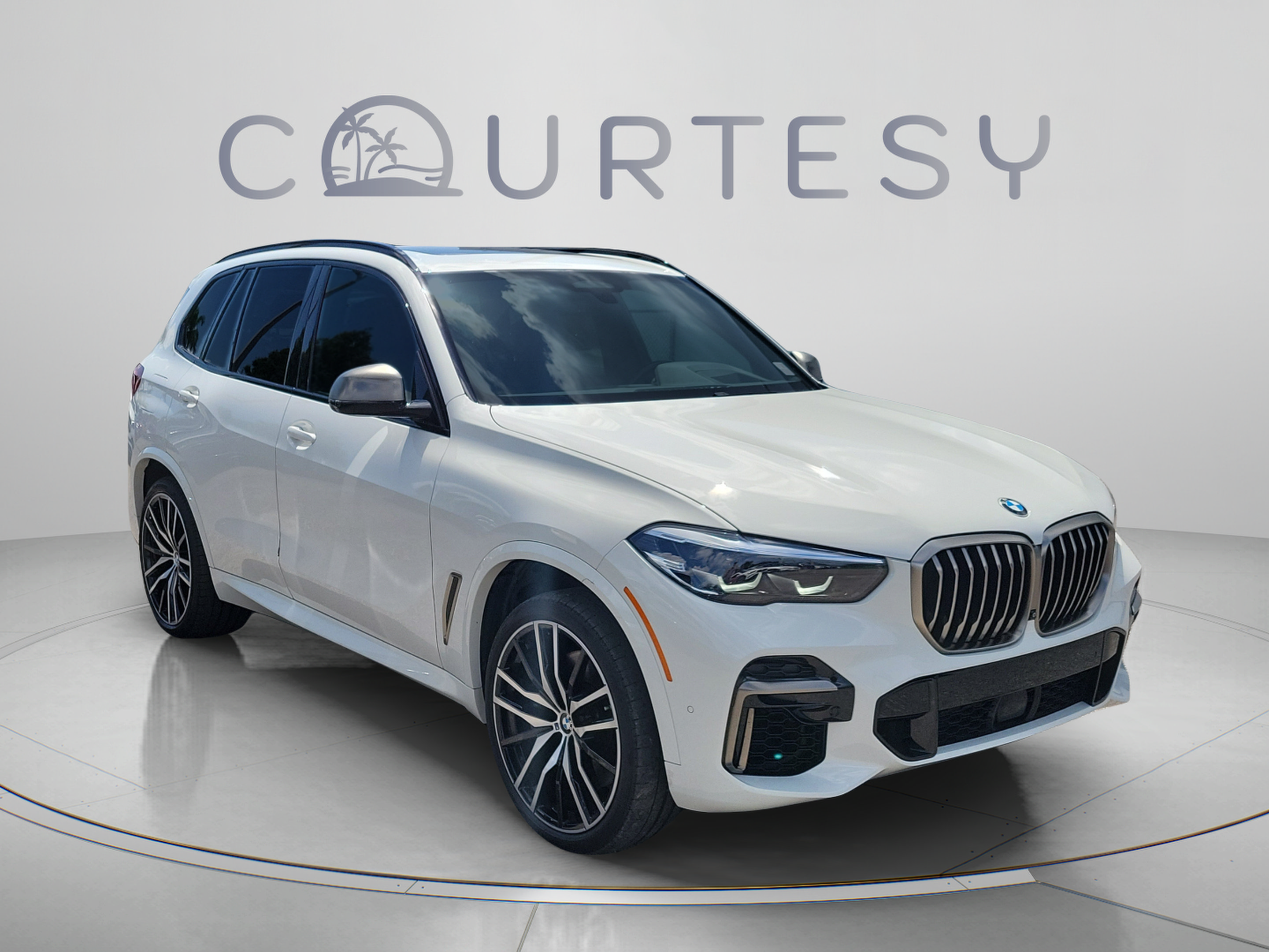 Used 2022 BMW X5 M50i AWD/4WD image 4