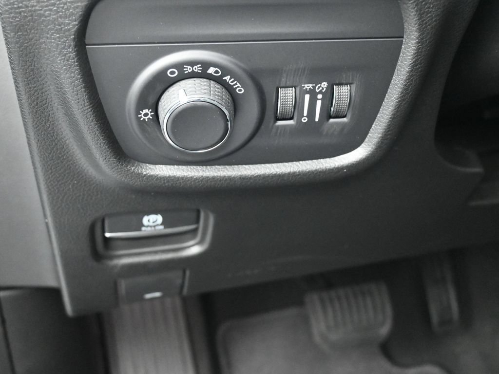 New 2026 Jeep Grand Cherokee Laredo RWD image 21