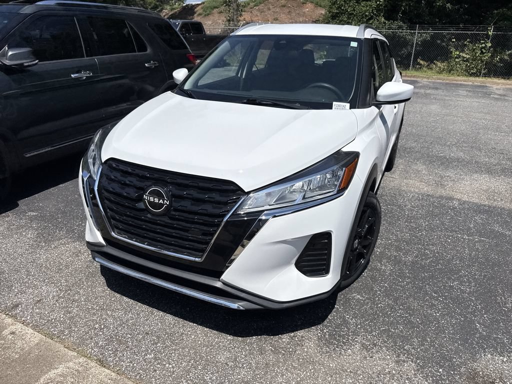 Used 2022 Nissan Kicks SV FWD image 7