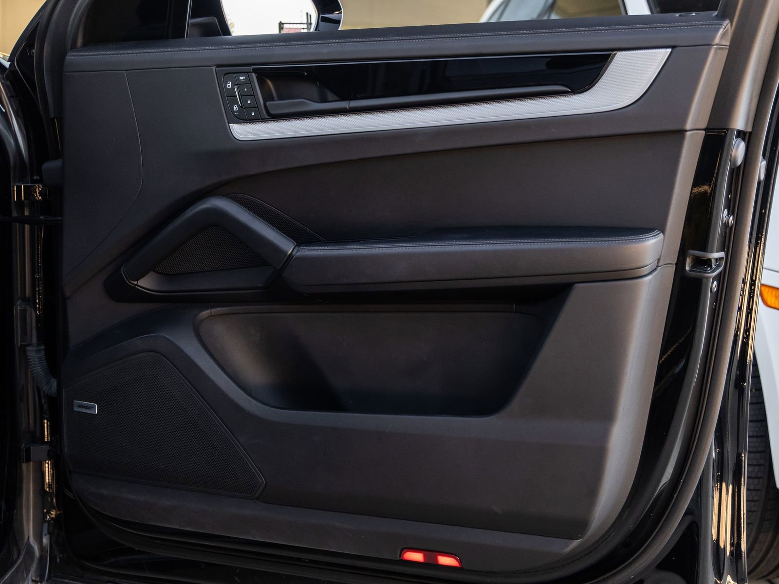 Certified 2024 Porsche Cayenne S image 40