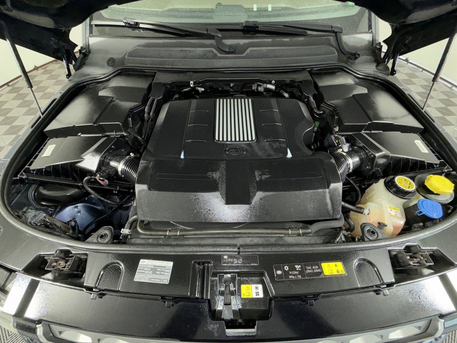 Used 2016 Land Rover LR4 HSE image 27