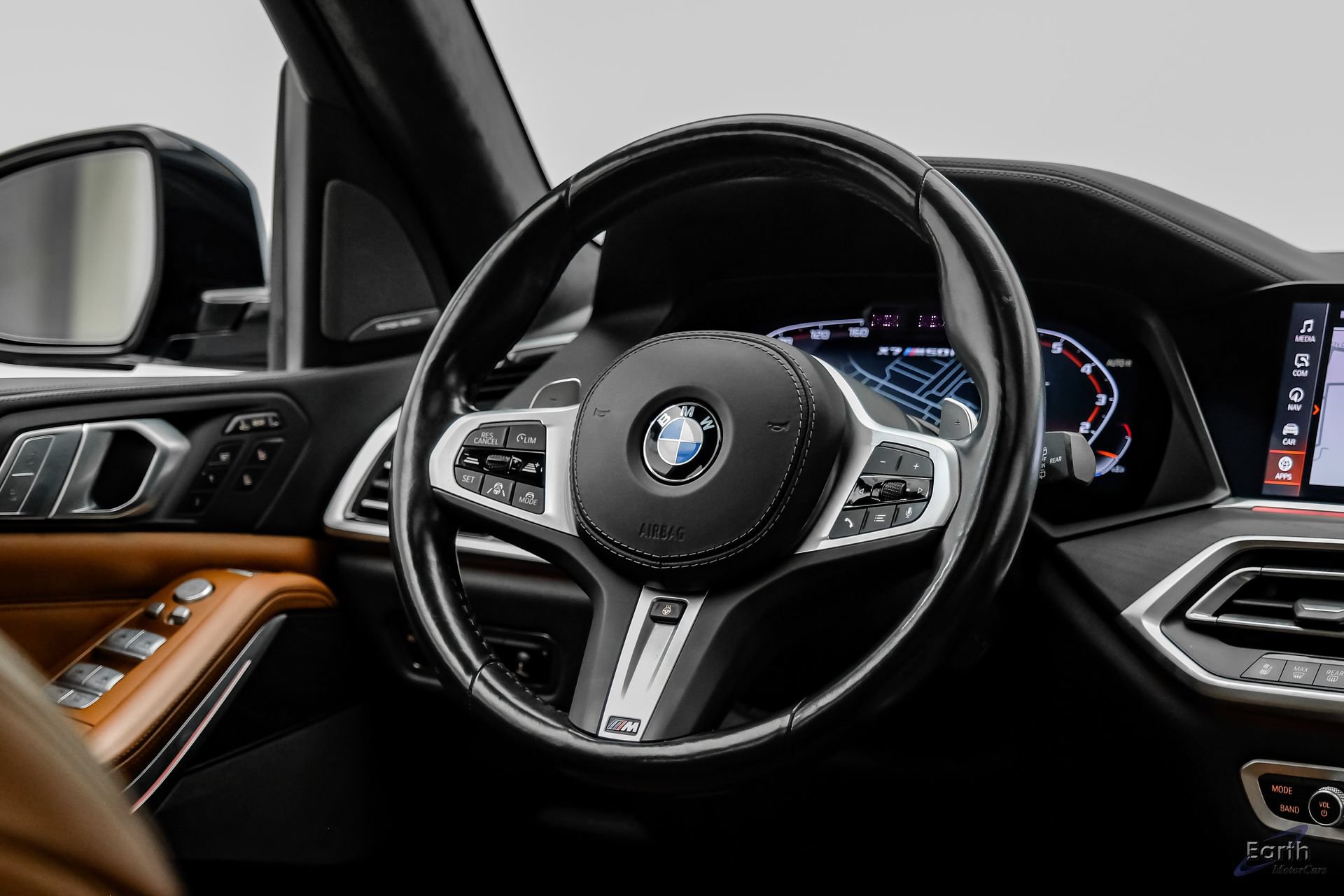 Used 2022 BMW X7 M50i w/ Dynamic Handling Package AWD/4WD image 46