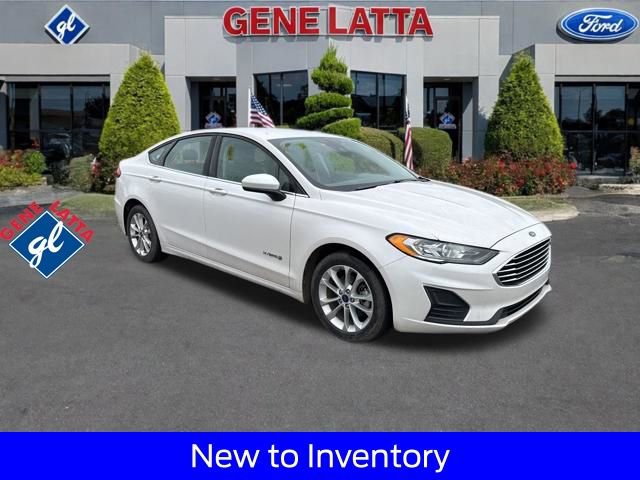 Certified 2019 Ford Fusion SE image 1