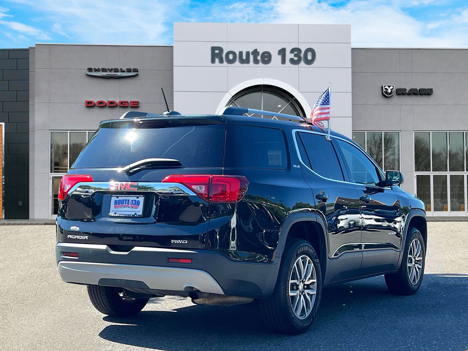 Used 2019 GMC Acadia SLE w/ Driver Alert Package I AWD/4WD image 4
