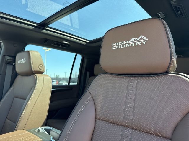 New 2026 Chevrolet Suburban High Country image 28