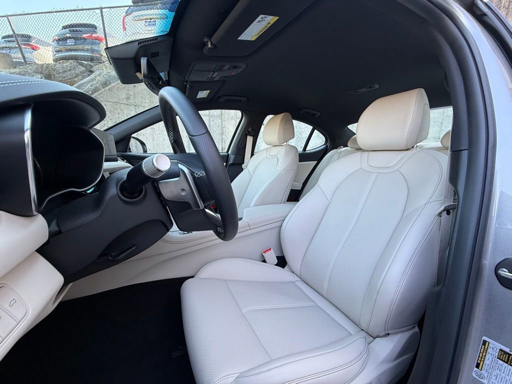 Used 2026 Genesis G70 2.5T AWD/4WD image 16