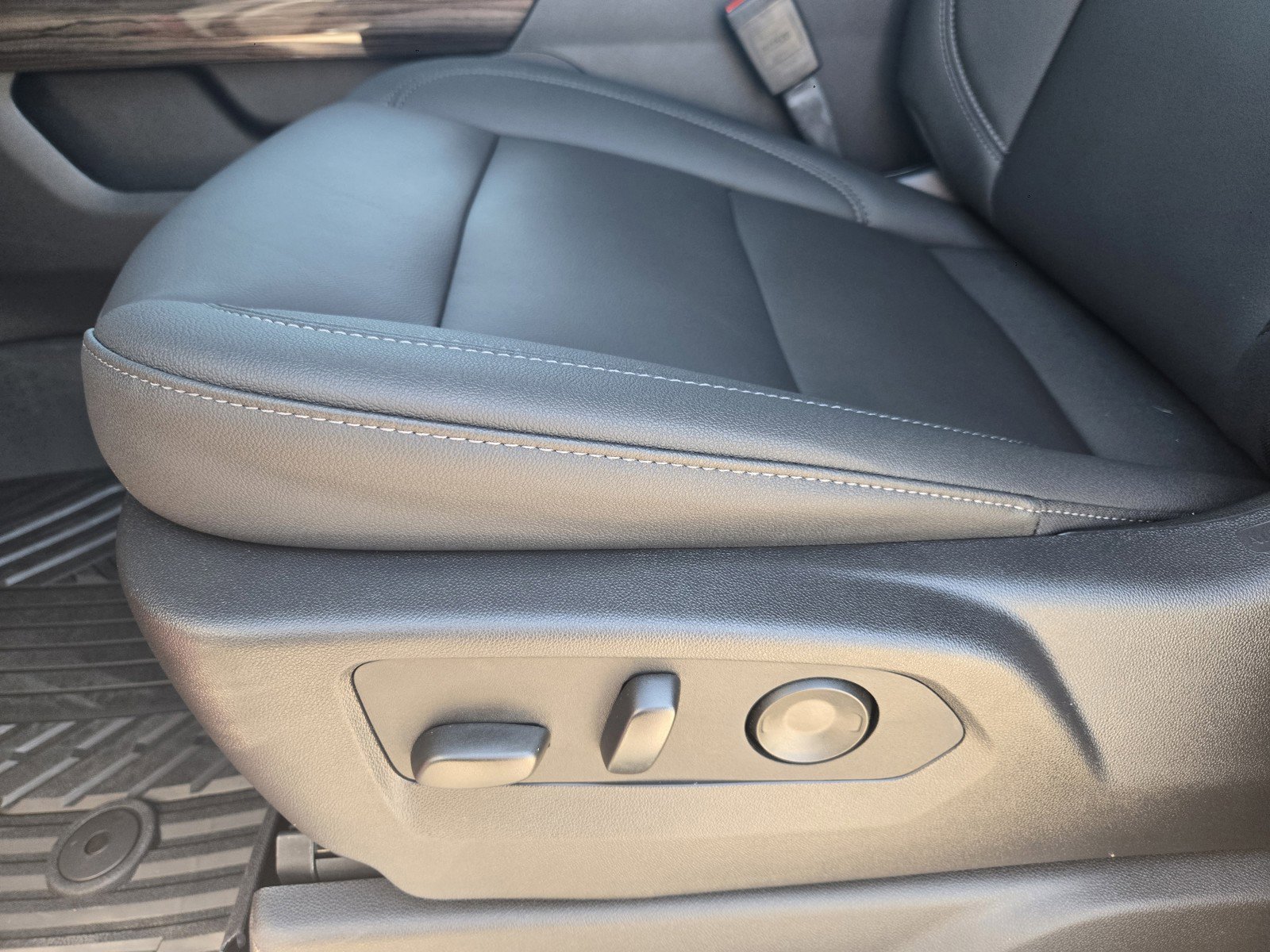 New 2026 Chevrolet Silverado 1500 LT Trail Boss w/ Convenience Package II image 18