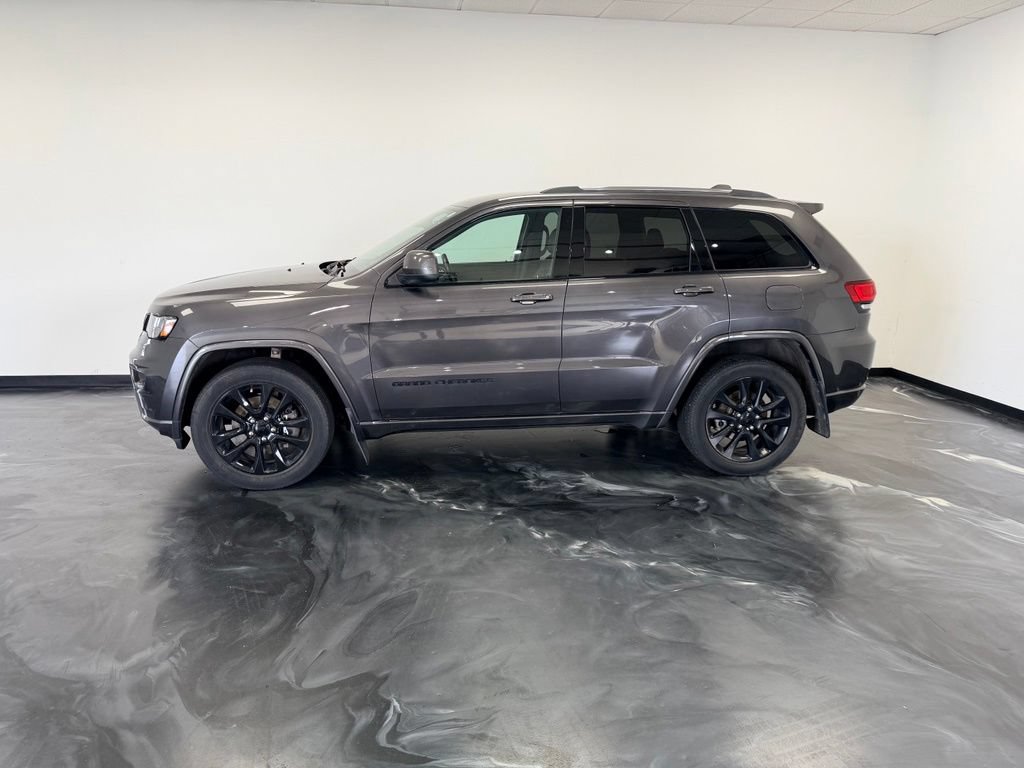 Used 2021 Jeep Grand Cherokee Altitude AWD/4WD image 20