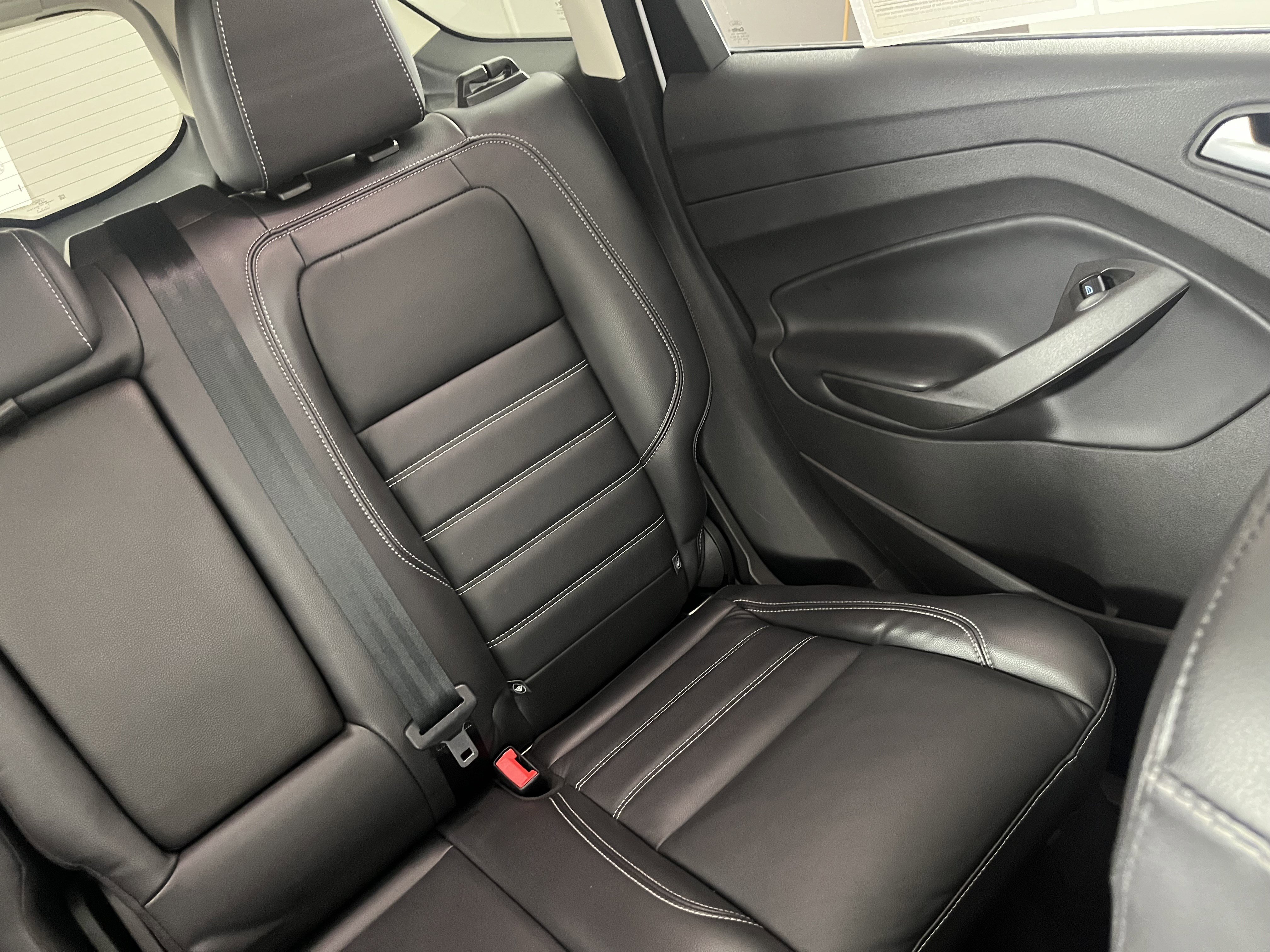 Used 2019 Ford Escape Titanium image 24