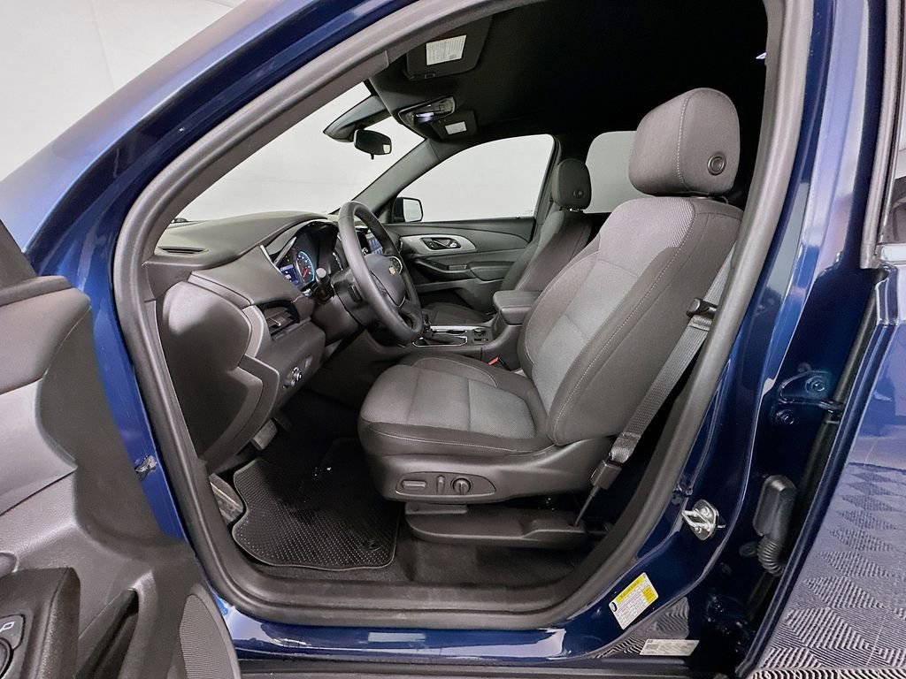 Used 2023 Chevrolet Traverse LT image 21