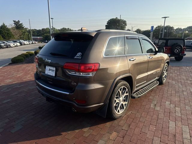 Used 2019 Jeep Grand Cherokee Overland AWD/4WD image 14