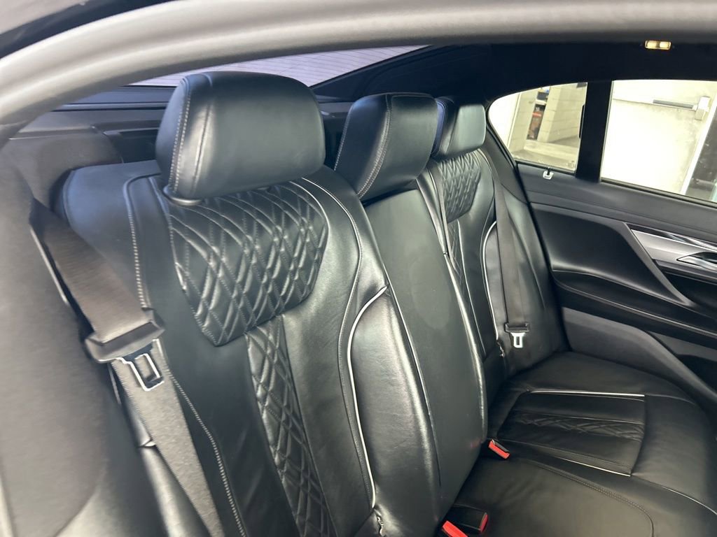 Used 2022 BMW 740i xDrive w/ M Sport Package image 26