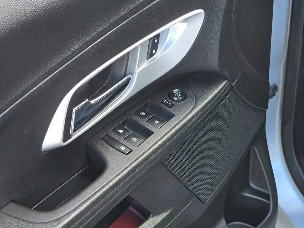 Used 2017 Chevrolet Equinox LT w/ Convenience Package image 35