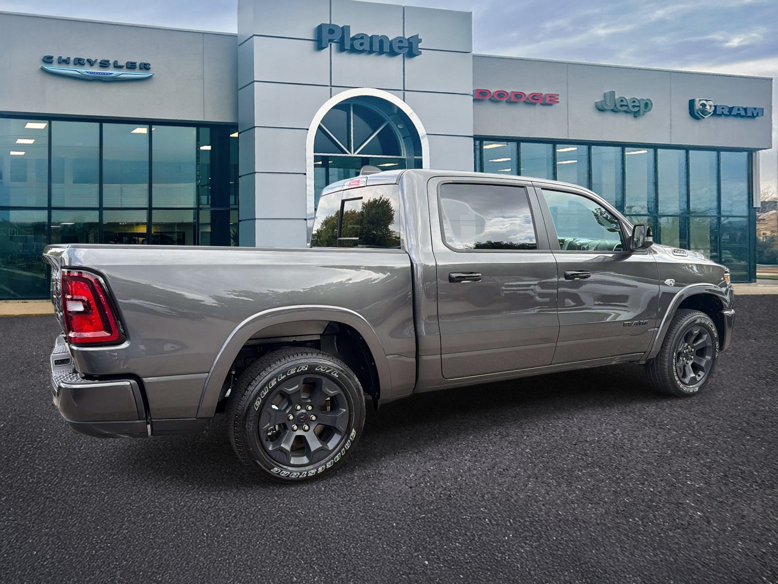 Used 2026 RAM 1500 Big Horn AWD/4WD image 2