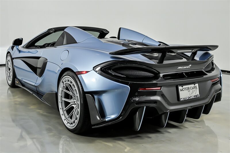 Used 2020 McLaren 600LT Spider RWD image 11