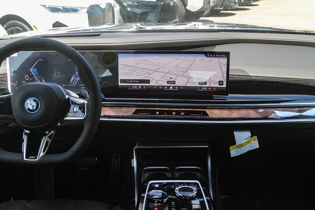 New 2026 BMW 750e xDrive w/ Premium Package AWD/4WD image 9