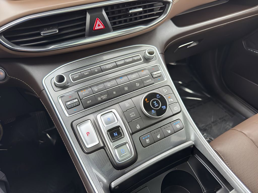 Used 2023 Hyundai Santa Fe Limited image 16