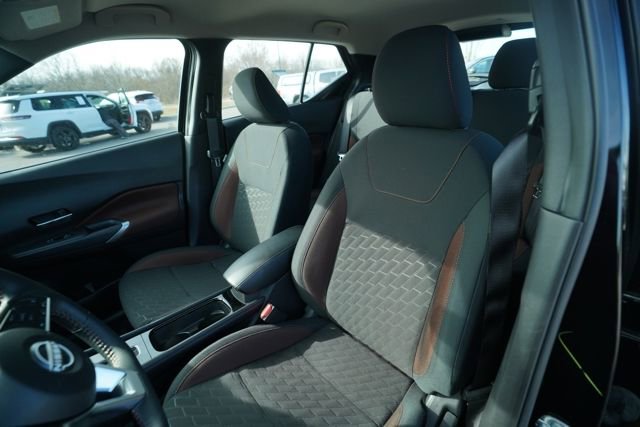 Used 2024 Nissan Kicks SR image 34