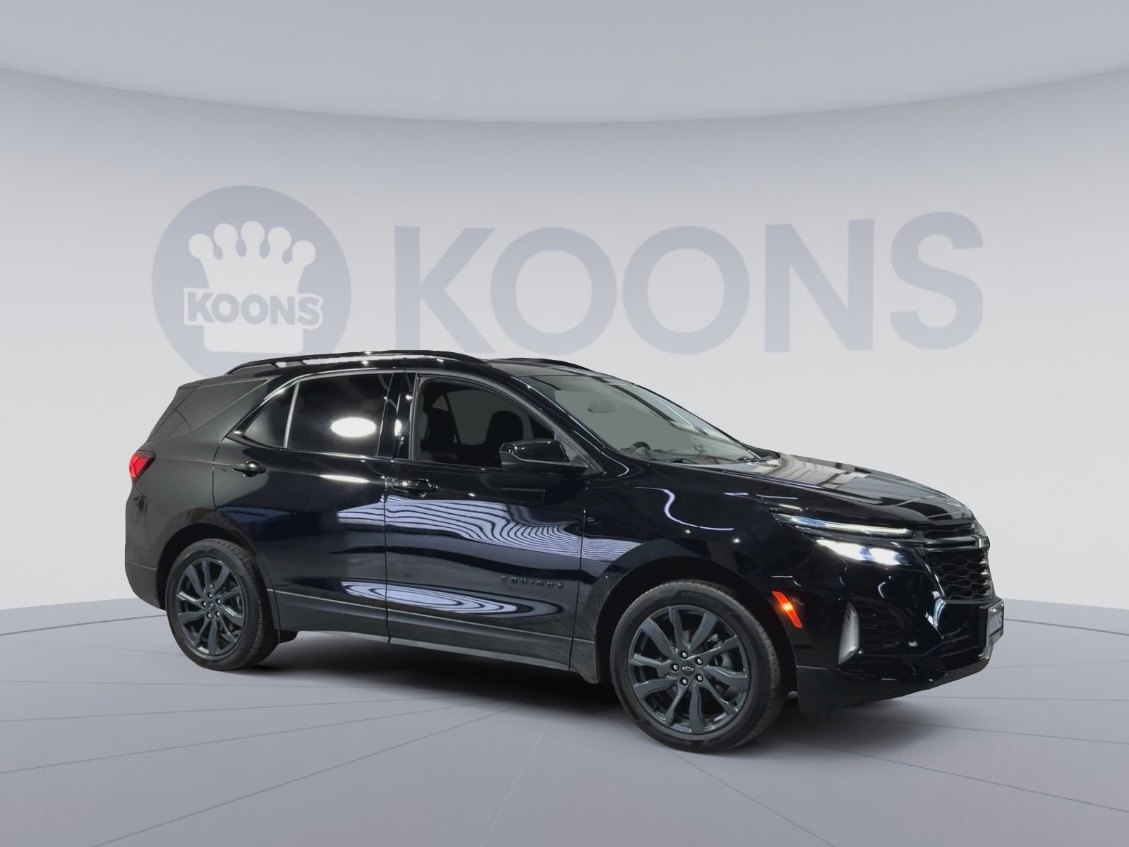 Used 2023 Chevrolet Equinox RS image 2