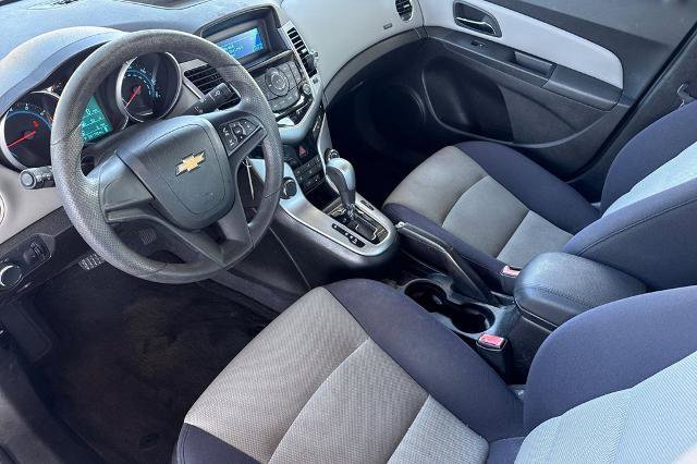 Used 2012 Chevrolet Cruze LS w/ Connectivity Package FWD image 5