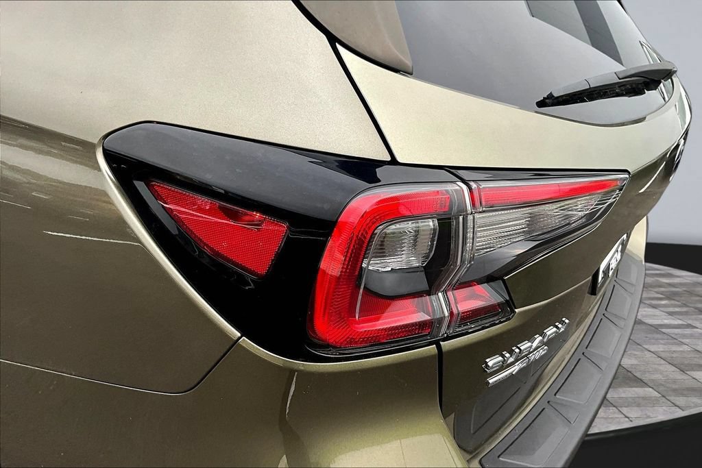 Used 2022 Subaru Outback Touring AWD/4WD image 21
