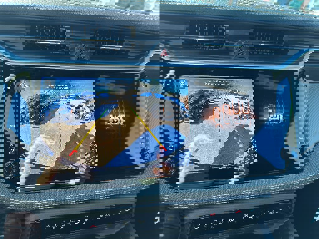 New 2026 Jeep Cherokee Laredo image 18