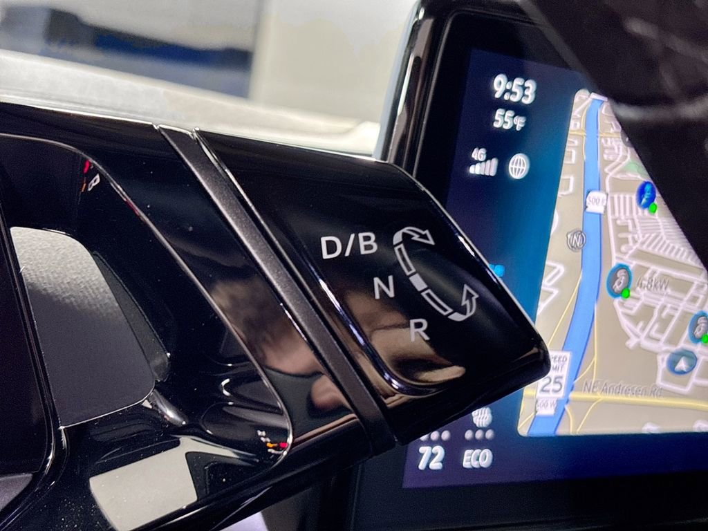 Certified 2024 Volkswagen ID.4 2WD image 18