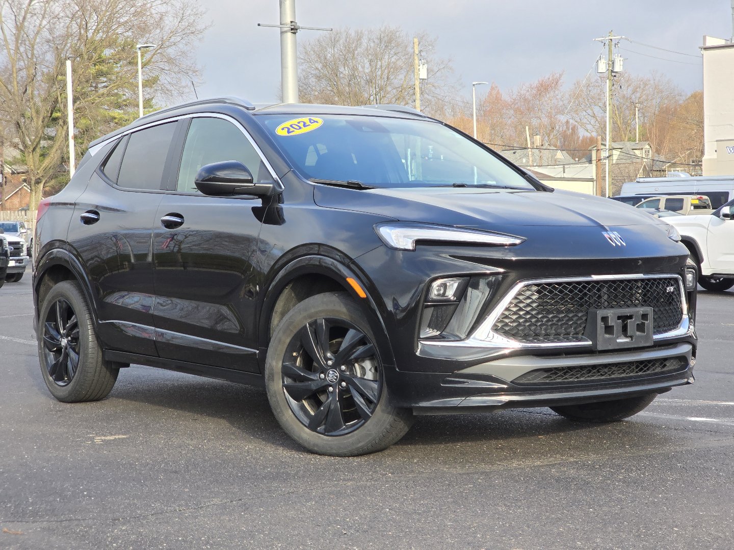 Used 2024 Buick Encore GX Sport Touring image 2