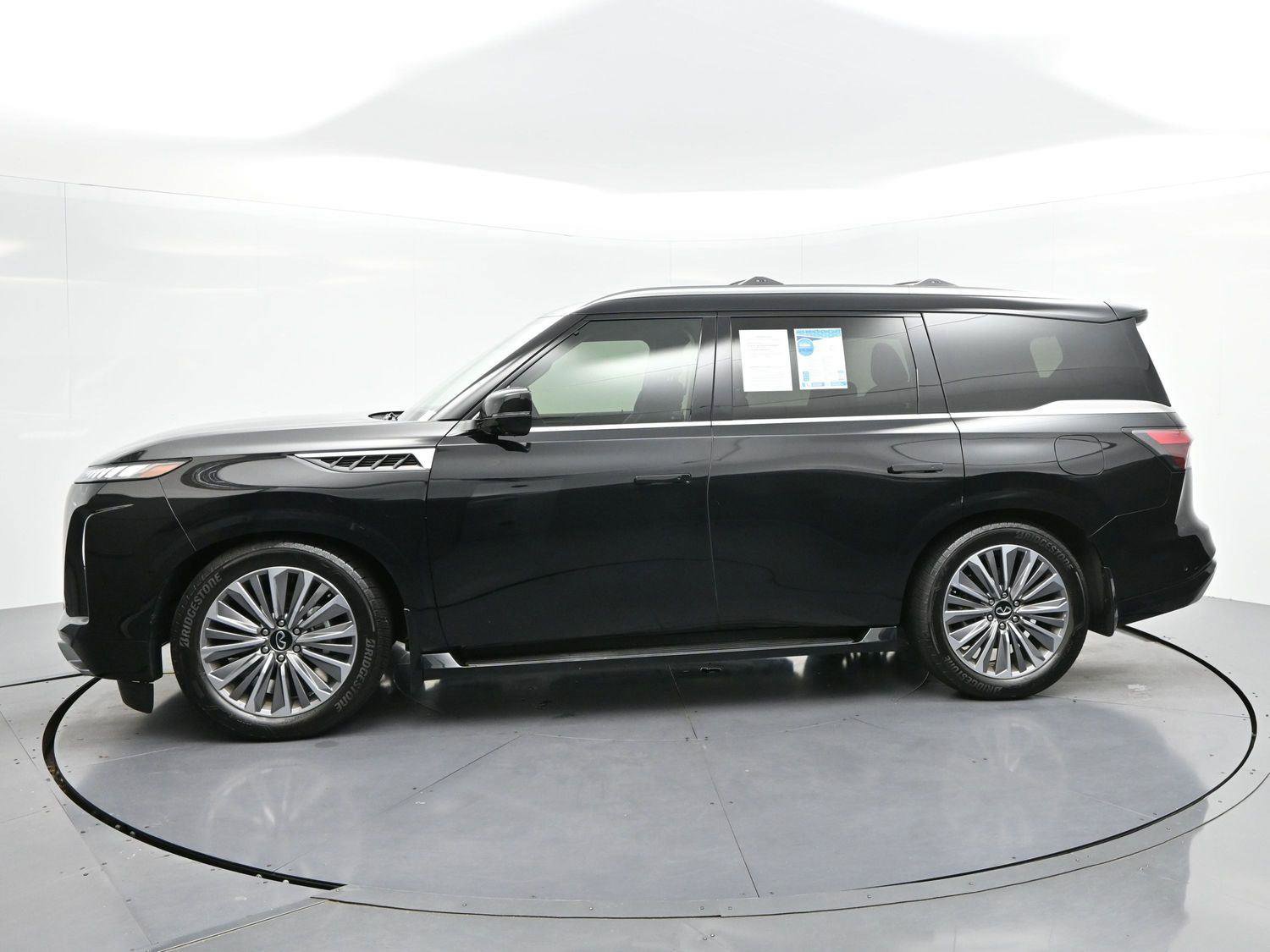 Used 2025 INFINITI QX80 Luxe w/ Exterior Package AWD/4WD image 4
