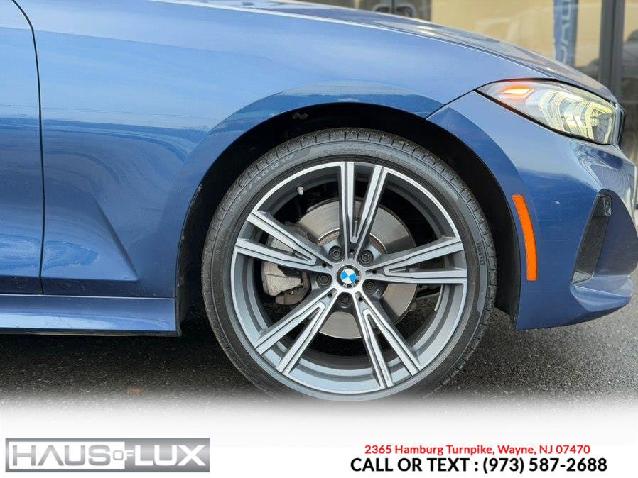 Used 2023 BMW 330i xDrive Sedan w/ Premium Package AWD/4WD image 14
