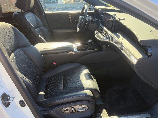 Used 2024 Lexus LS 500 AWD w/ Luxury Package image 29