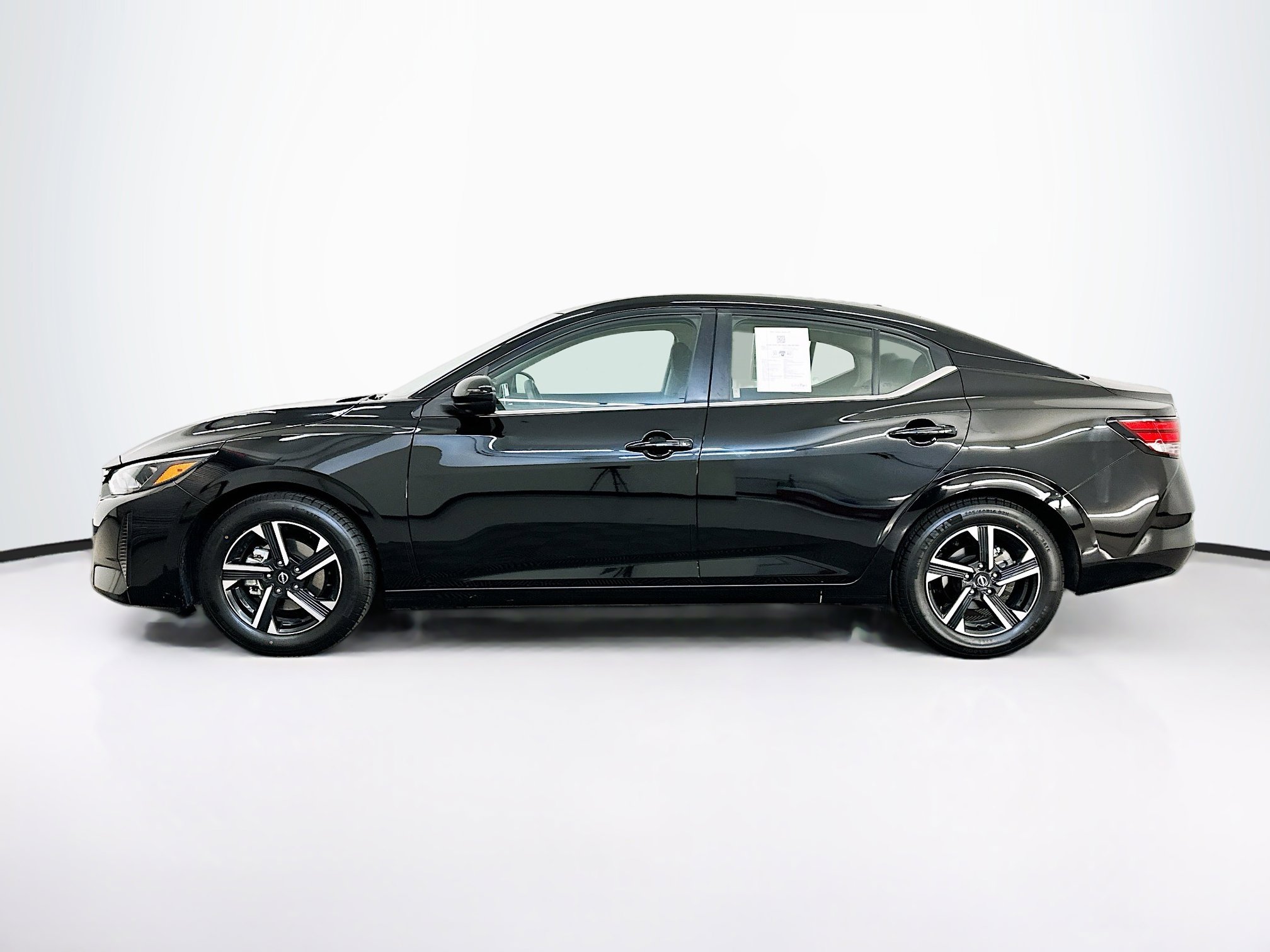 Used 2024 Nissan Sentra SV image 4