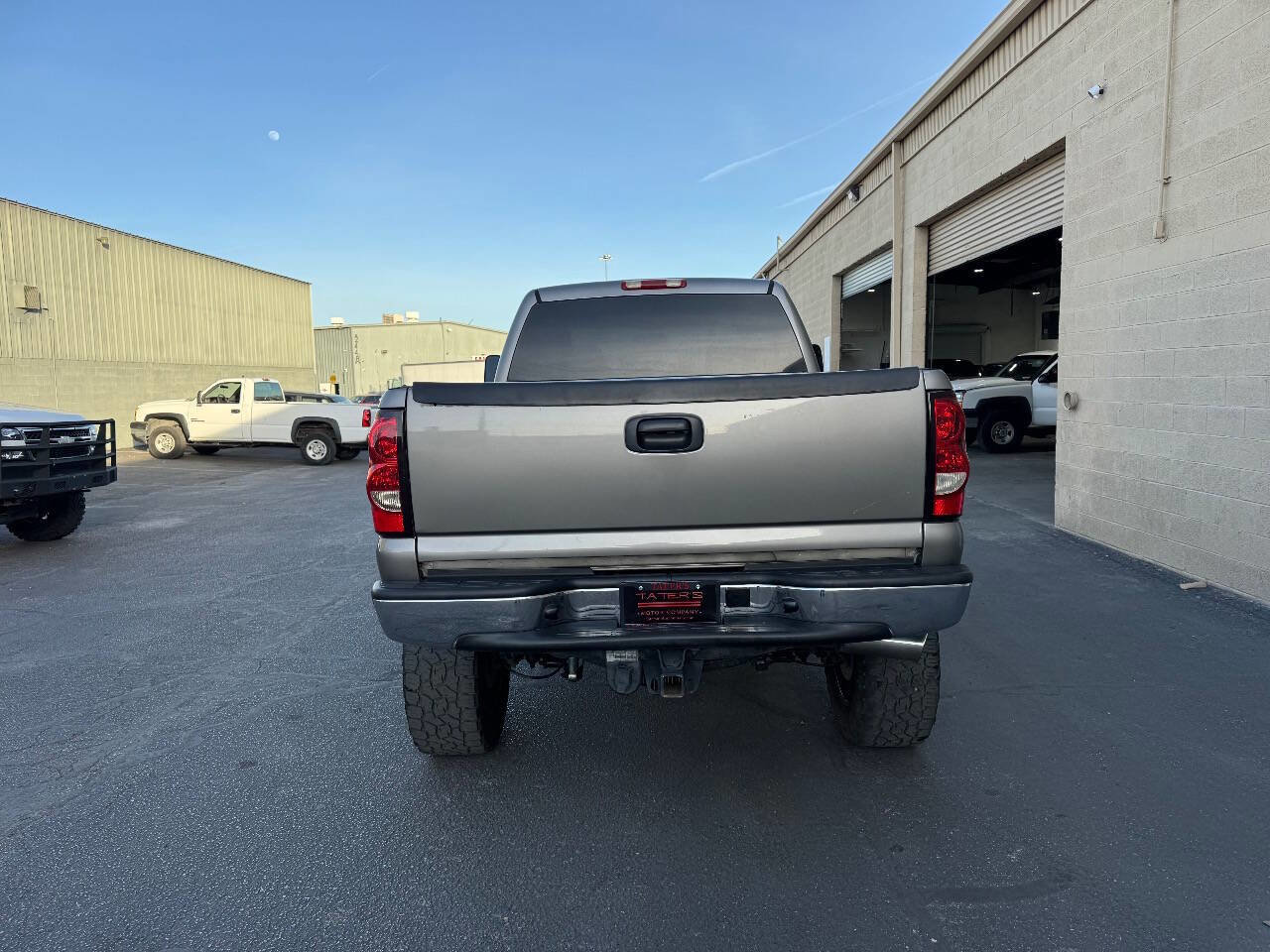 Used 2006 Chevrolet Silverado 2500 LT w/ Heavy-Duty Power Package image 7