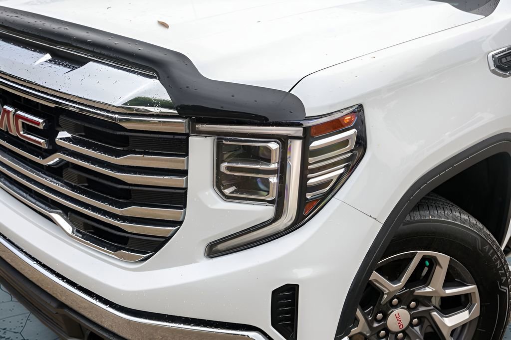 Used 2022 GMC Sierra 1500 SLT w/ SLT Convenience Package AWD/4WD image 3
