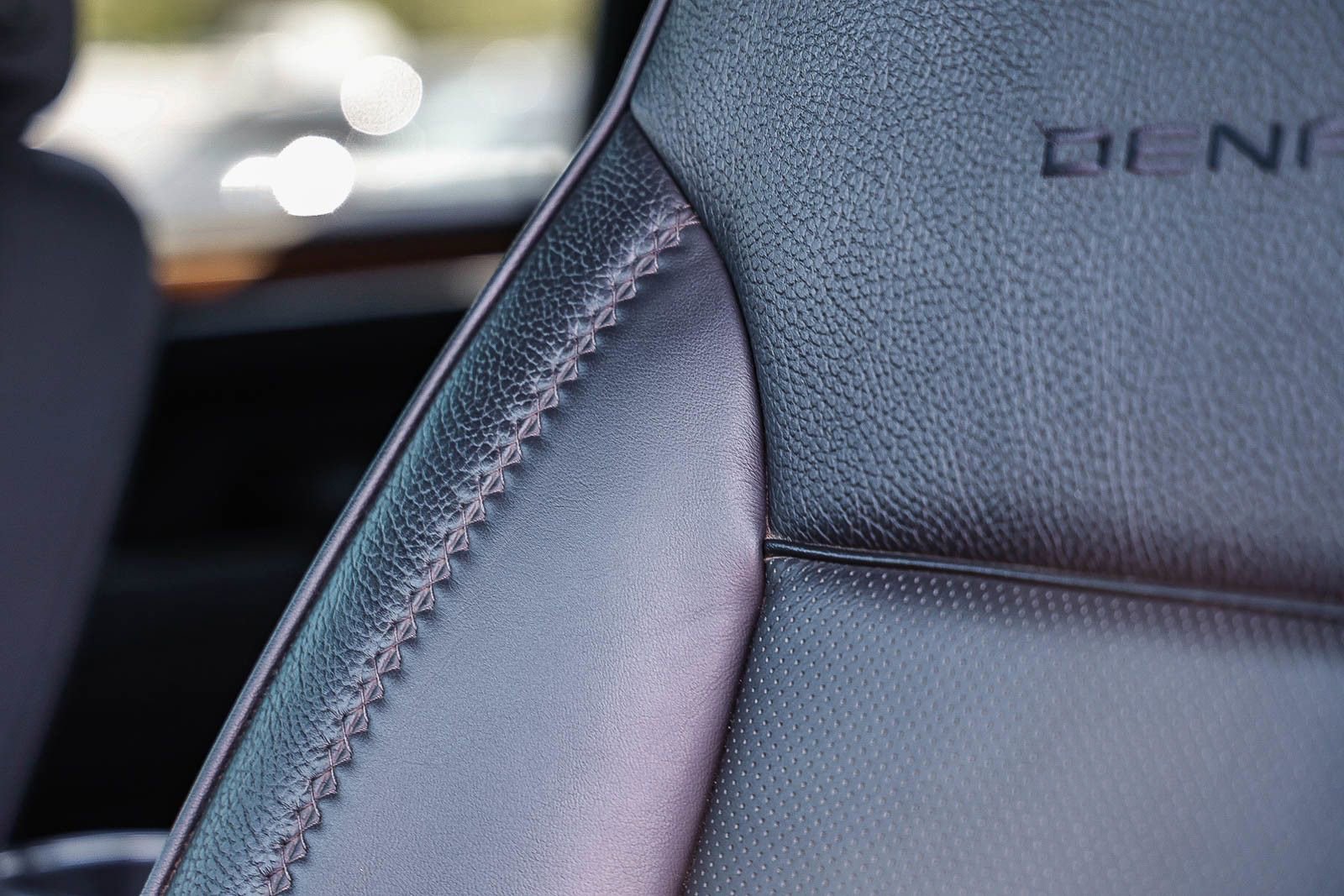 Used 2025 GMC Sierra 3500 Denali w/ Denali Reserve Package image 25