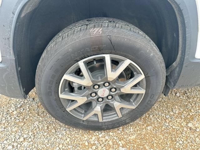 Used 2023 GMC Acadia SLE FWD image 48